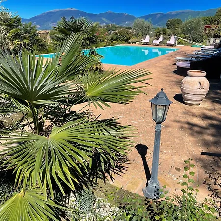 2 In Stunning Grounds Panoramic Views Around Sleeps 4