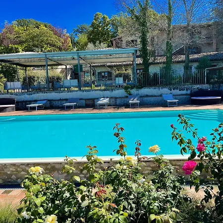 2 In Stunning Grounds Panoramic Views Around Sleeps 4 * Spoleto