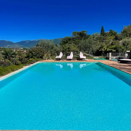 ヴィラ 2 In Stunning Grounds Panoramic Views Around Sleeps 4
