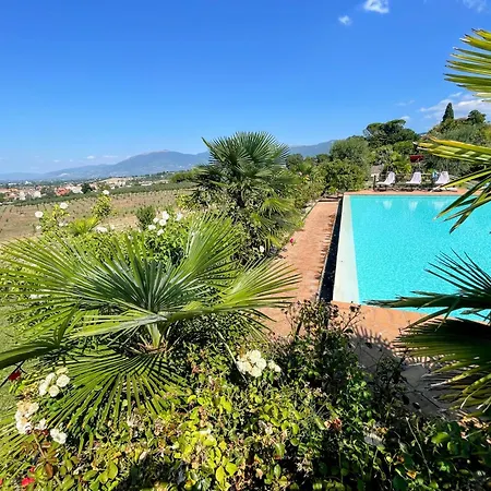 2 In Stunning Grounds Panoramic Views Around Sleeps 4 *