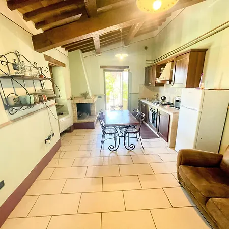 2 In Stunning Grounds Panoramic Views Around Sleeps 4 ヴィラ