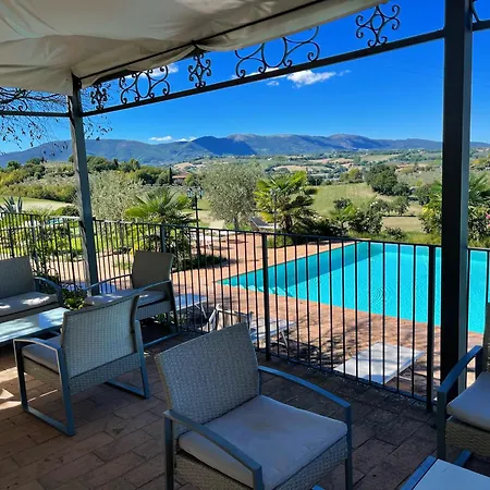 2 In Stunning Grounds Panoramic Views Around Sleeps 4 スポレート