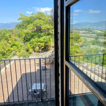 2 In Stunning Grounds Panoramic Views Around Sleeps 4 * スポレート