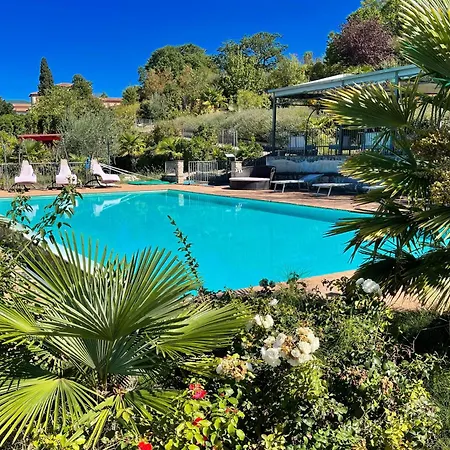 2 In Stunning Grounds Panoramic Views Around Sleeps 4 * Spoleto