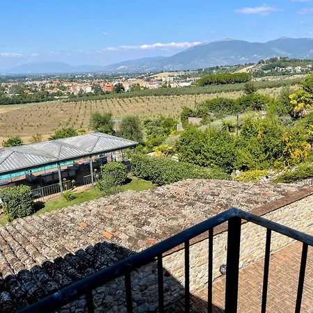 2 In Stunning Grounds Panoramic Views Around Sleeps 4 ヴィラ *