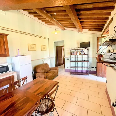 2 In Stunning Grounds Panoramic Views Around Sleeps 4 スポレート