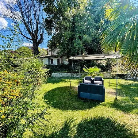 2 In Stunning Grounds Panoramic Views Around Sleeps 4 *
