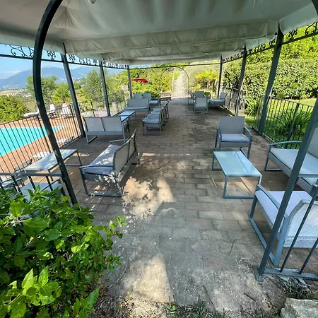 2 In Stunning Grounds Panoramic Views Around Sleeps 4 * Spoleto